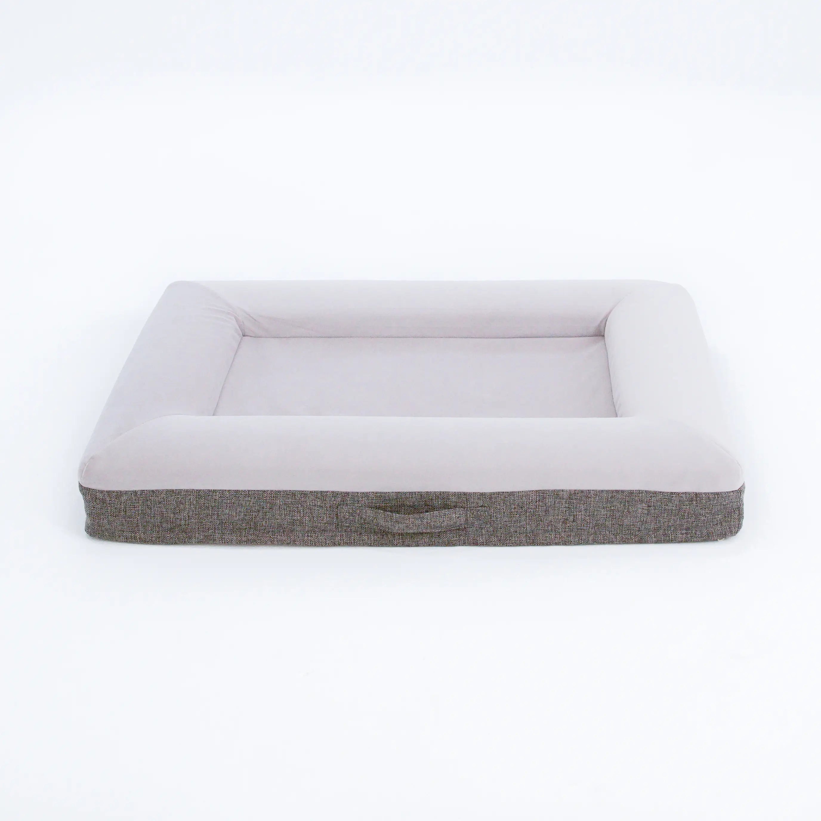 Medium Luxury Essential Orthopedic Bluewater Dog Bed (Gray)